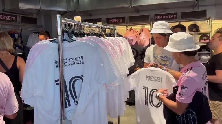 la-inedita-medida-del-inter-miami-para-vender-mas-camisetas-de-lionel-messi-en-medio-de-su-crisis-de-stock