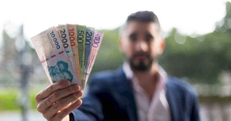 billete-de-$-20.000:-de-que-color-es-y-a-cuantos-dolares-equivale