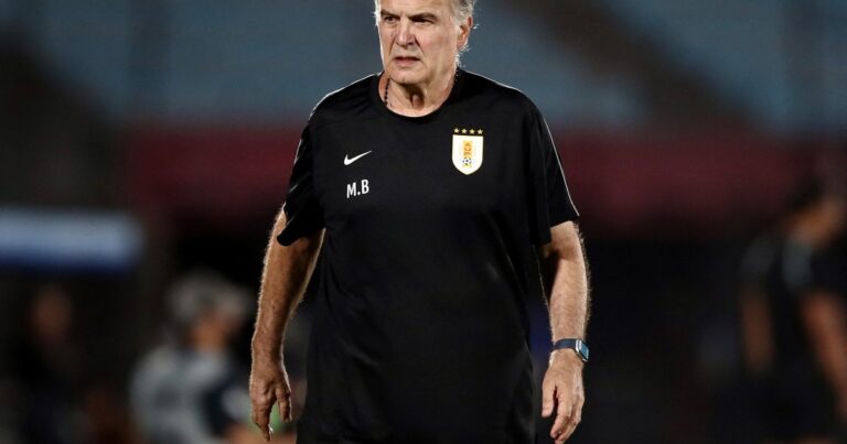 El agónico triunfo de Uruguay le dio a Marcelo Bielsa un récord histórico en las Eliminatorias Sudamericanas