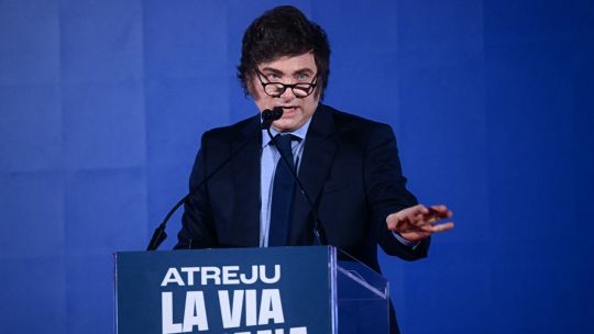 Milei habló de traiciones en el Circo Máximo de Roma, citó a Lenin y leyó su decálogo de acción política