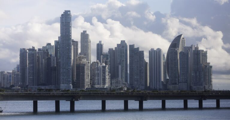 Panamá trabaja su salida de la lista discriminatoria en la que lo mantiene Ecuador