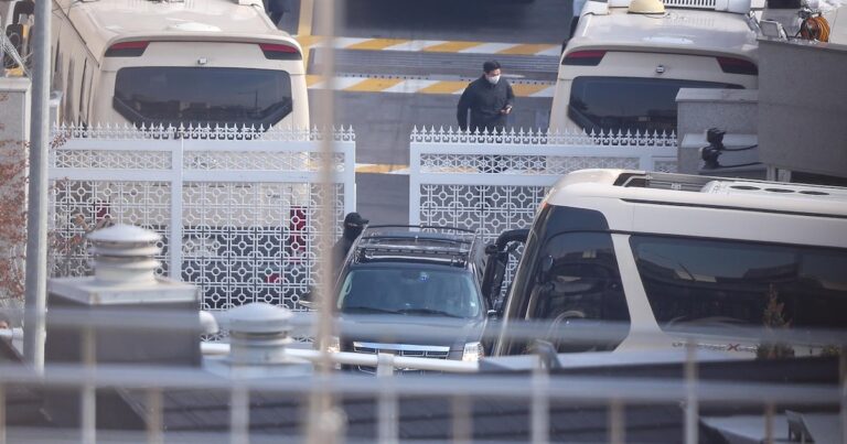 El jefe de seguridad presidencial de Corea del Sur pide evitar un derramamiento de sangre