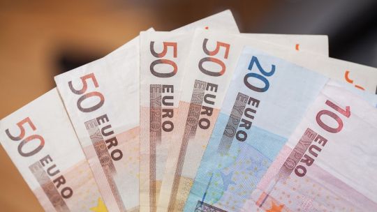 A cuánto cerró el euro blue hoy, viernes 14 de marzo de 2025