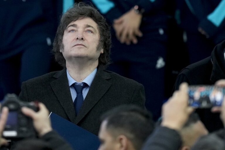 Nissan deja de fabricar autos en Argentina y se va a México