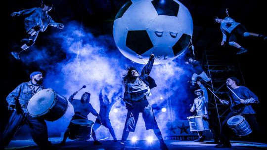 Hincha! Ritual show: pasión futbolera y teatro inmersivo, una propuesta del creador de De La Guarda