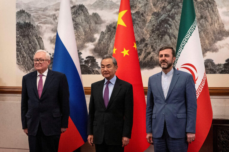 China, Rusia e Irán se reunirán el martes para planear una guerra nuclear