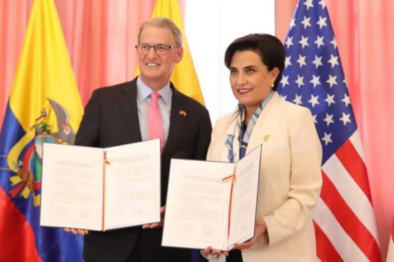 El nuevo diplomático de EE.UU. fortaleció lazos con el gobierno de Noboa