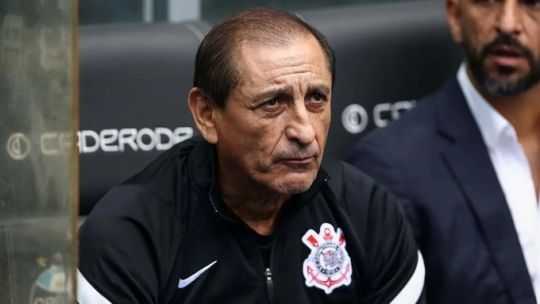Otro entrenador argentino que deja su cargo: Ramón Díaz no continuará en el Corinthians