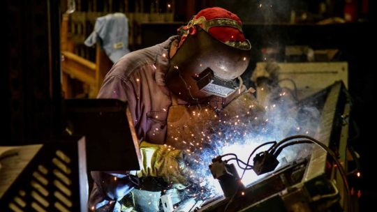 La actividad económica volvió a crecer en febrero y se afianza el repunte