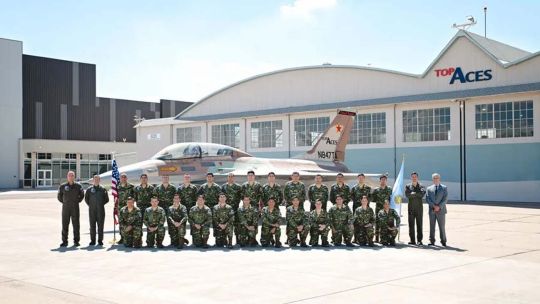 La Fuerza Aérea Argentina capacitó mecánicos en EE.UU para operar los aviones F-16
