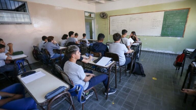 El gobierno de Mendoza proyecta una enorme inversión digital en educación y salud