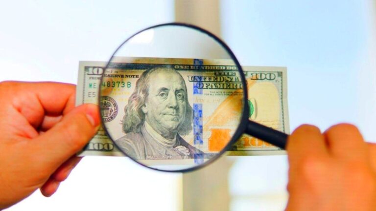 Dólar: las proyecciones de economistas y consultoras para el resto del año