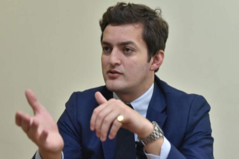 La reforma de Noboa busca eliminar fondos públicos para depurar la política