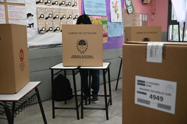 Récord histórico de baja participación electoral en Santa Fe: votó solo el 52% del padrón