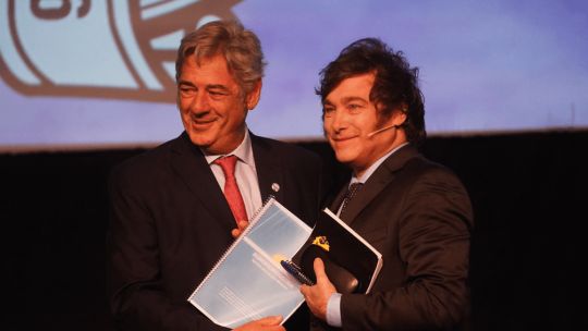 Milei convoca a la Mesa de Enlace tras las críticas del campo por la vuelta de las retenciones