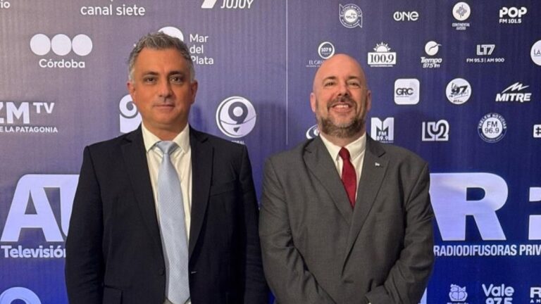 A horas el cierre de listas en PBA, denuncian en la Justicia a Pareja y a su segundo por venta de candidaturas de LLA