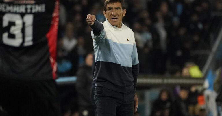 Costas: de «Salas no me decepciono» al pedido a De Paul y Lautaro Martínez