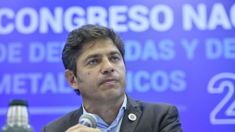 Axel Kicillof acusó a Javier Milei de ejecutar "un plan de exterminio de la industria"
