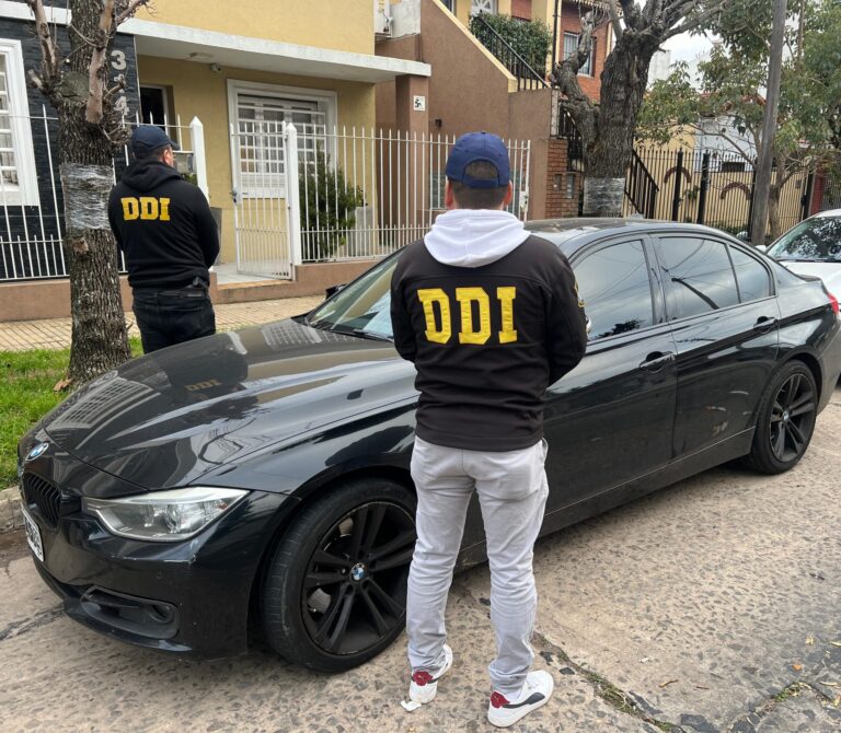 Ofrecía ganancias del 5% mensual en granjas de minería de criptomonedas: lo detuvieron por estafar a decenas de inversores