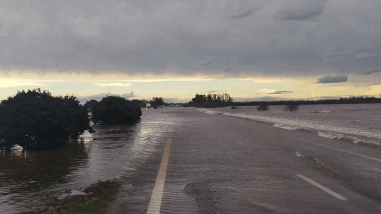 Inundaciones en Buenos Aires: el Gobierno creó un fondo por $10.000 millones para asistir a damnificados