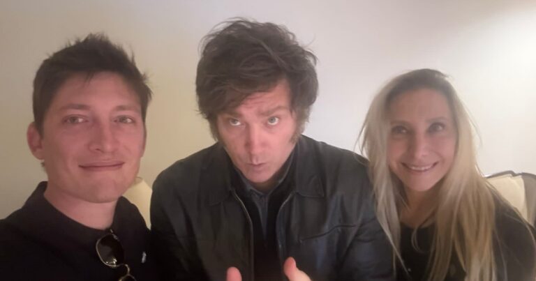 En medio de las internas, Milei reconfigura el «Triangulo de Hierro» y mete a Francos para calmar la guerra entre Karina y Santiago Caputo