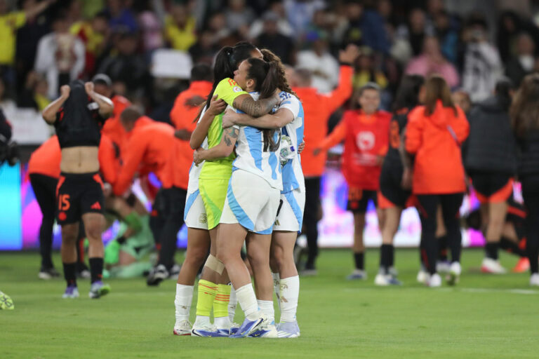 Copa América Femenina: Argentina cayó por penales con Colombia en la semifinal