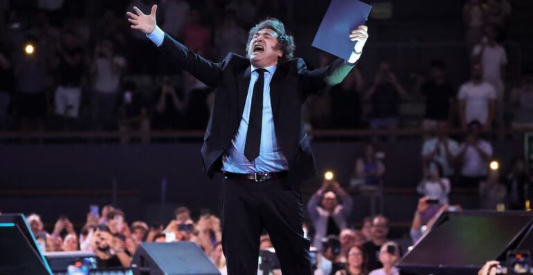 Milei. Vetó el aumento a jubilados y la Ley de Emergencia en Discapacidad