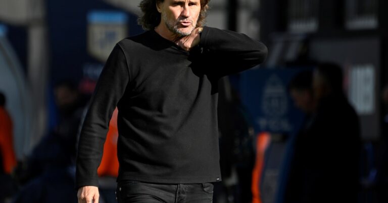 Insua y las polémicas con Barracas Central: «Cuando perdemos nadie me pregunta por el árbitro»