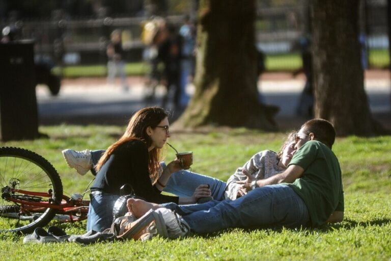 Qué servicios públicos funcionarán este viernes 15 de agosto en la Ciudad de Buenos Aires