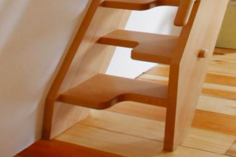Cuáles son las ventajas de una escalera de pie derecho?