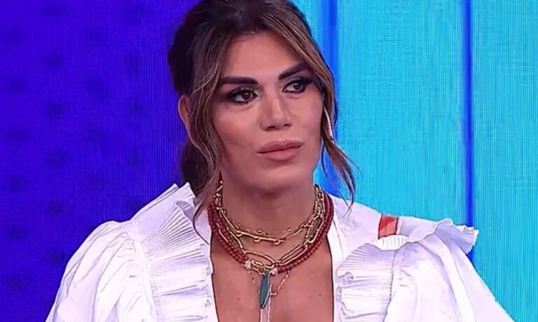 El angustiante desmayo en vivo en el programa de Flor de la V: ataque de pánico y preocupación