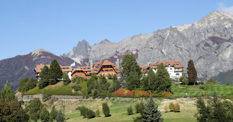 Empresarios entre el dólar, la deuda y las elecciones: temen el corto plazo, pero apuestan a invertir más en 2026