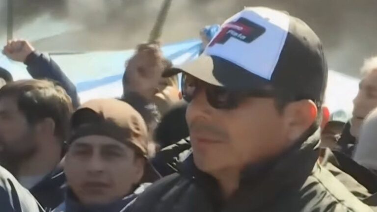 La desesperación de un trabajador despedido de ILVA: «Nos dejaron en la calle»