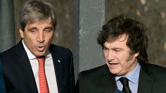 El blindaje poselectoral a Luis Caputo, sus condiciones y las presiones que el mercado mantiene sobre el programa económico