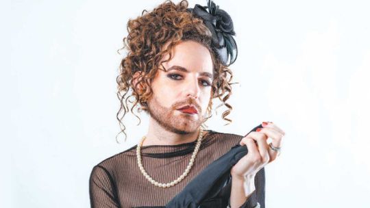 La Ferni: Me llevó años no sacarme el esmalte para cantar a Yupanqui