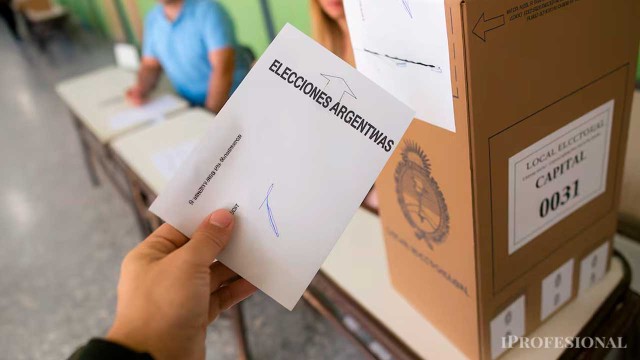 Según encuesta de la UBA, los argentinos cambian su voto en cada elección