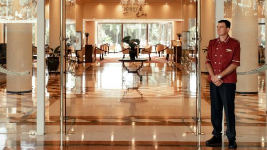 Los principales recaudos de seguridad al hospedarse en un hotel