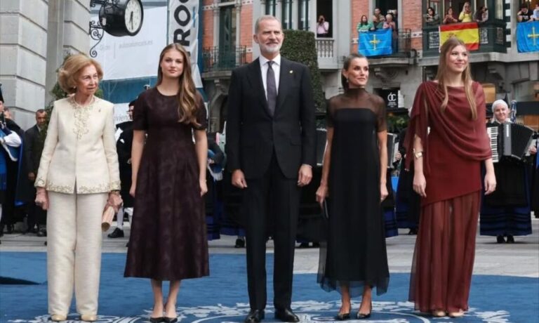 La tajante decisión de los reyes de España para su foto navideña