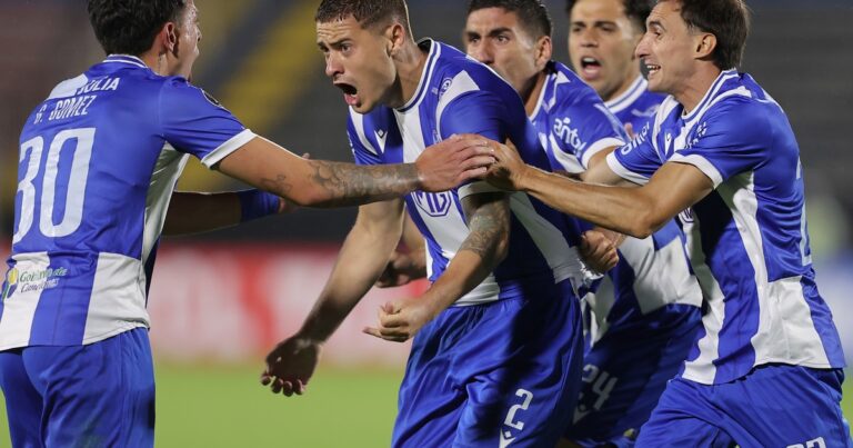 Juventud de Las Piedras avanzó en la Copa Libertadores con DT argentino y Sebastián Sosa héroe en los penales tras la denuncia por abuso