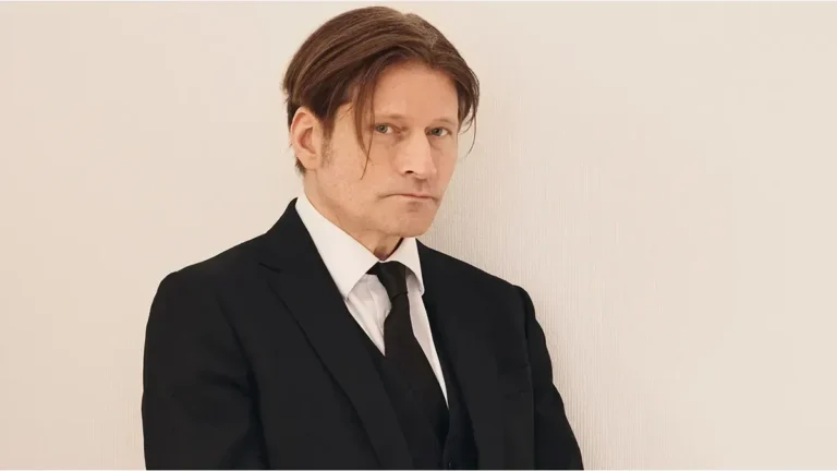 Crispin Glover, protagonista de «Volver al futuro», enfrenta una demanda por agresión y fraude