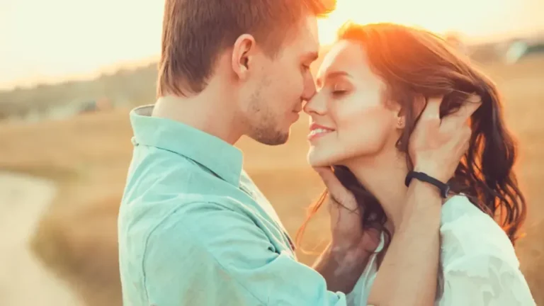 No es Tauro, ni Capricornio: el signo que más rápido se enamora, según la IA