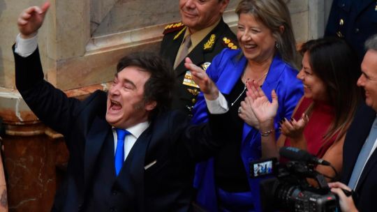 Gritos, aliados en primera fila y un Congreso que se convirtió en una tribuna: lo que no se vio de la Asamblea Legislativa 2026