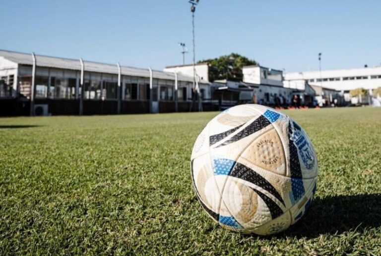 Los clubes de fútbol hacen paro en repudio al gobierno de Milei y su avance en la AFA