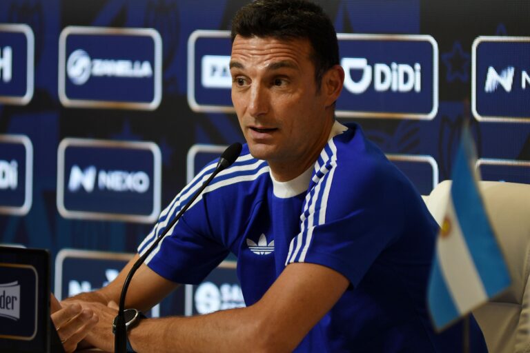 Scaloni define el equipo para el Mundial con pruebas controladas