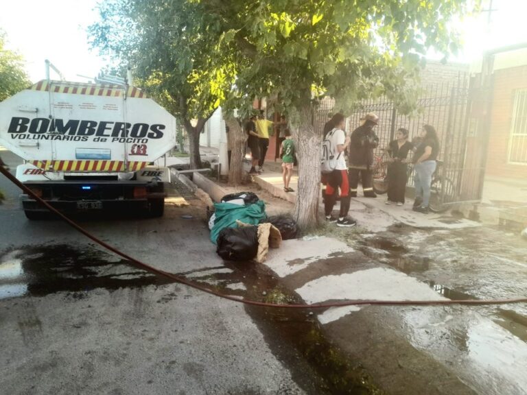 Incendio en Pocito: niño de 4 años jugaba con encendedor