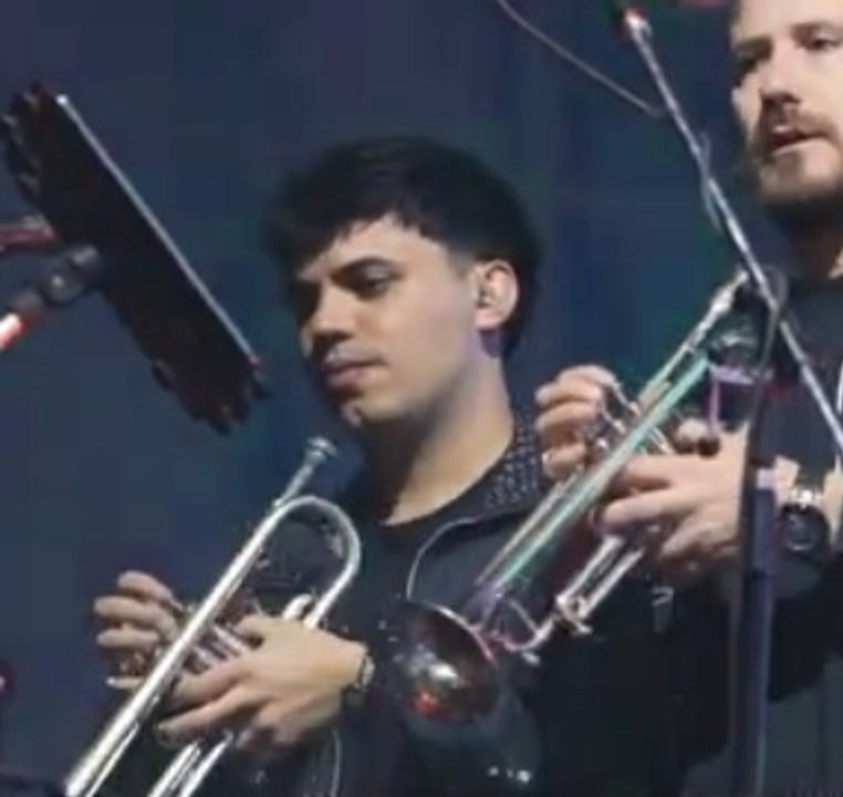 Agustín Buffagni, trompetista sanjuanino de Q' Lokura, posa con su instrumento.
