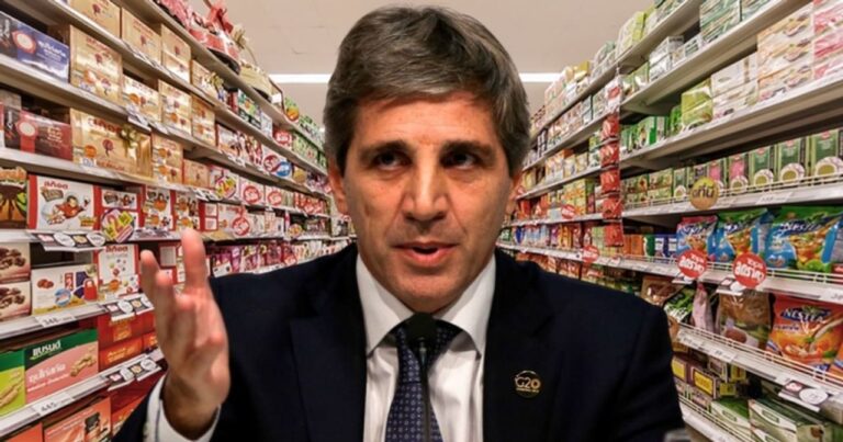 Ministro de Economía Luis Caputo durante una presentación.