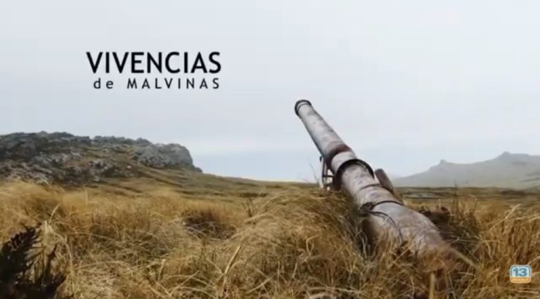 Captura o logo de la serie documental Vivencias de Malvinas en Canal 13