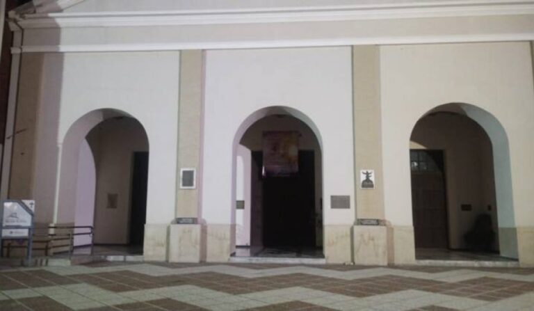 Fachada del Santuario San José en Jáchal, San Juan