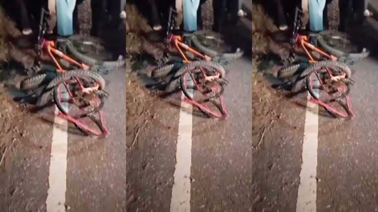 Ambulancia en el lugar del siniestro vial entre moto y bicicleta en Albardón